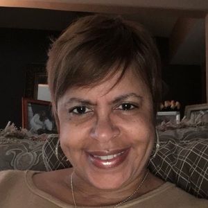 Meet your Posher, Cynthia